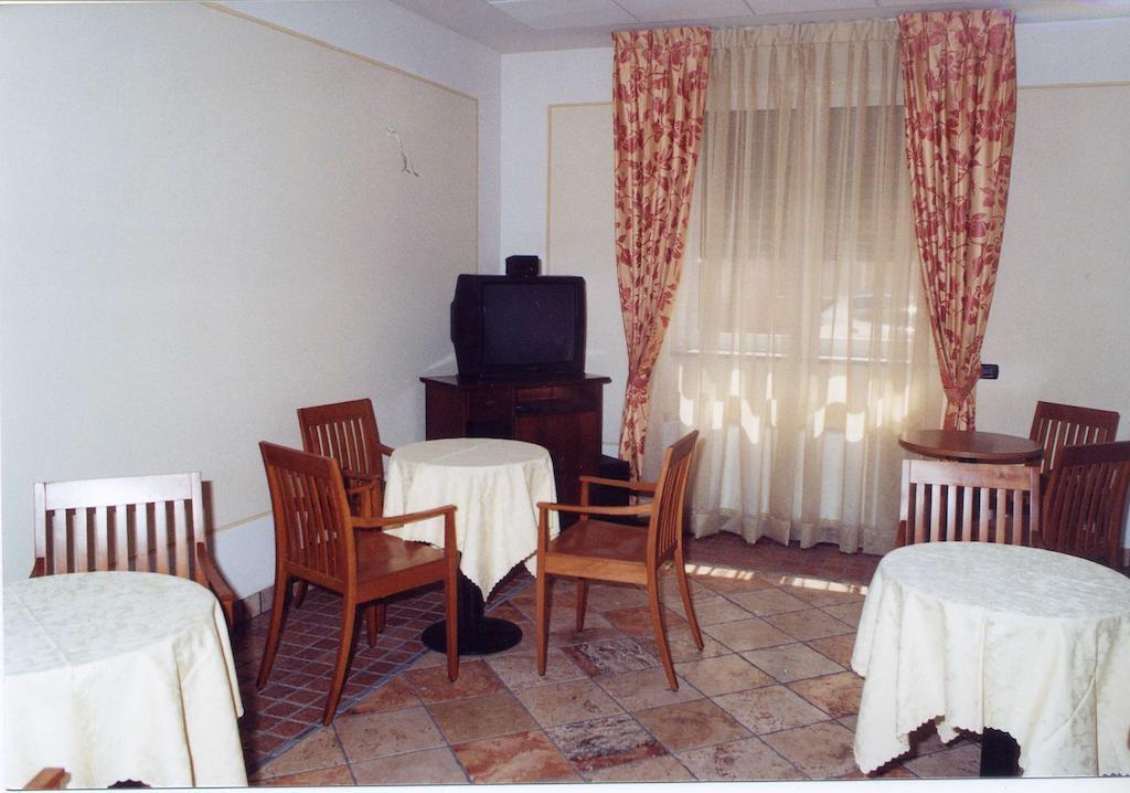 Locanda Sant'Ambrogio Cislago Dış mekan fotoğraf